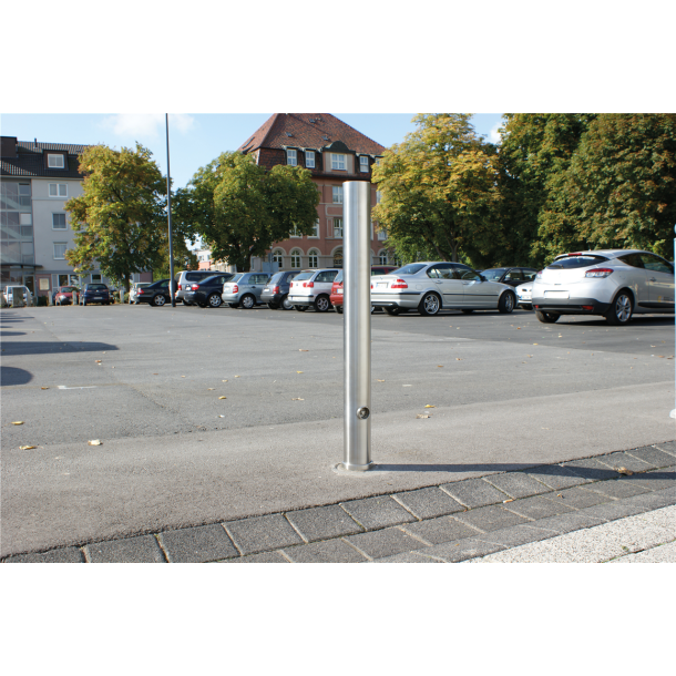 Stainless steel post |  102 mm | stationary, to be fixed by plugswith base plate  180 x 6 mm | without lock | without eyelet